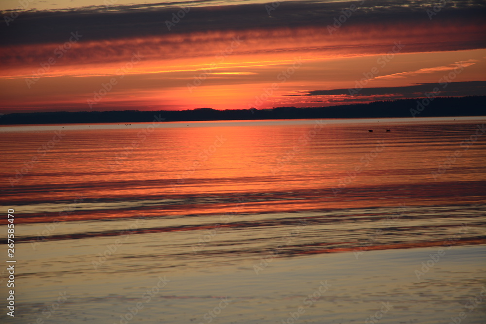 Obraz premium Sunrise Beach Sunset Ocean Water Sea Waves Landscape Eckernförde Schleswig-Holstein