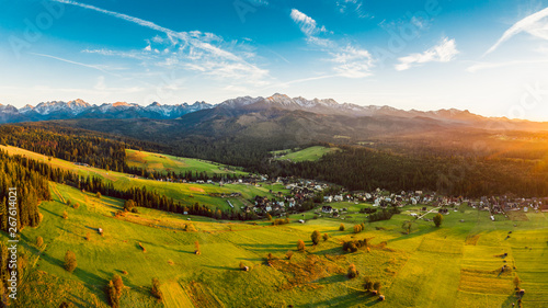 Fototapeta Naklejka Na Ścianę i Meble -  Epic sunset over Tatra mountains in Poland
