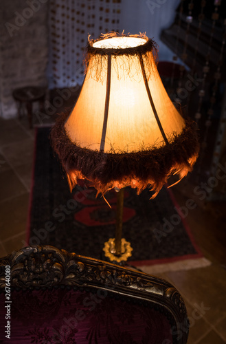 lampe ancienne © Eléonore H