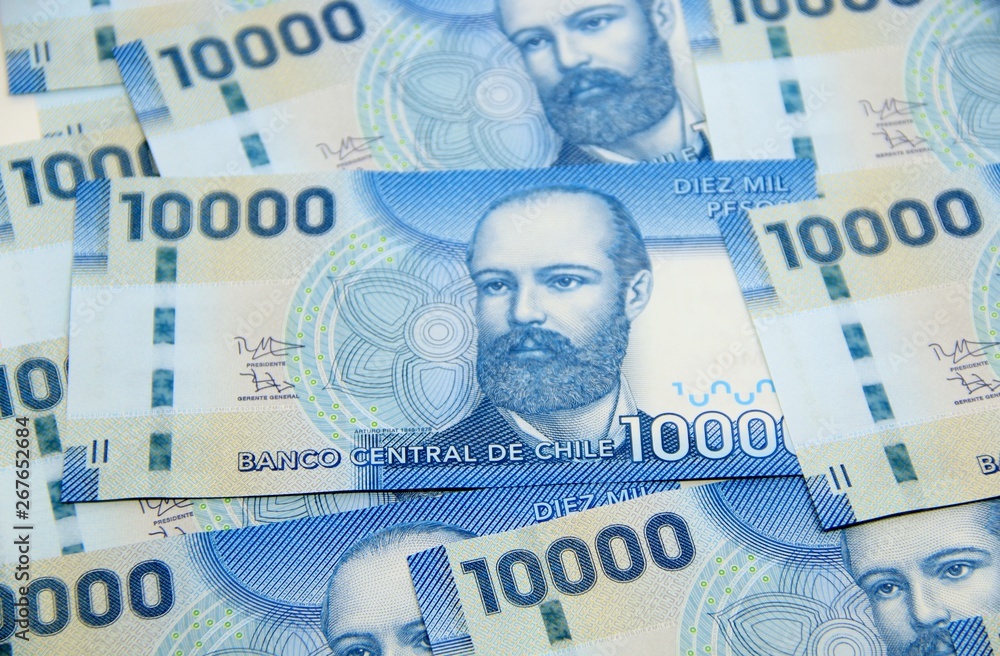 Fototapeta premium Chilean peso bills - background