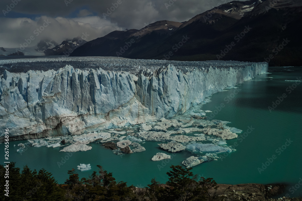 perito moreno glaciar in el calafate