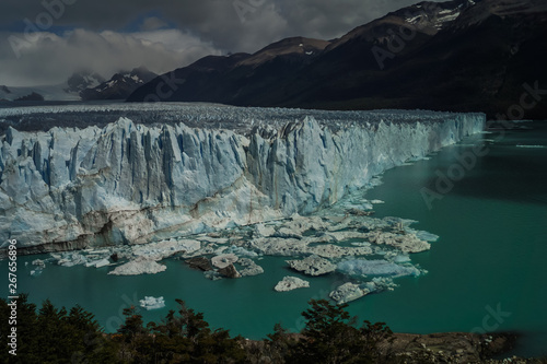 Obraz na płótnie perito moreno glaciar in el calafate w salonie