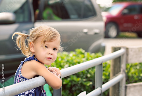 little girl in a car © Jaime