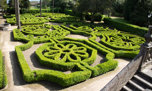 Foto Hedges trimmed with shapes in the gardens of Pazo Mariñán in Galicia