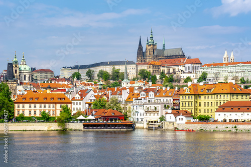 Canvas Print Lesser town (Mala Strana) cityscape with Prague Castle, Czech Republic