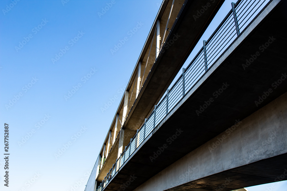 Fußgängerbrücke über die Spree in Berlin Fußgängerbrücke über die Spree in Berlin