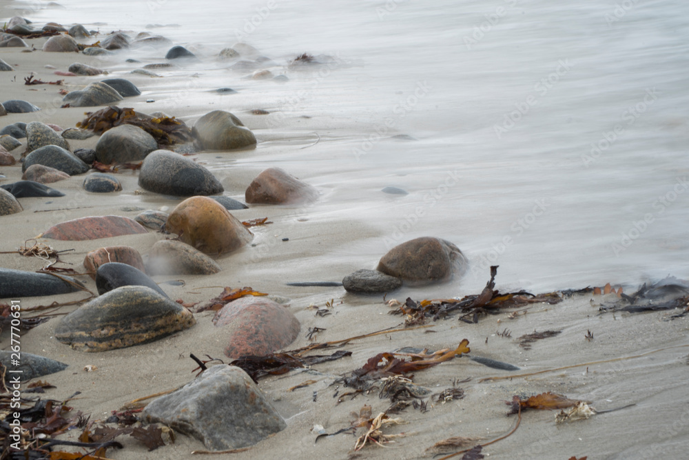 Fototapeta premium Steine im Meer