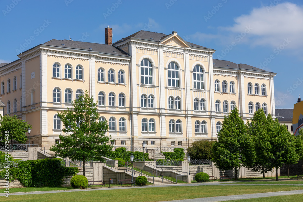 Bibliothek (Lyzeum) und Gymnasium in Greuz, Thüringen, Deutschland
