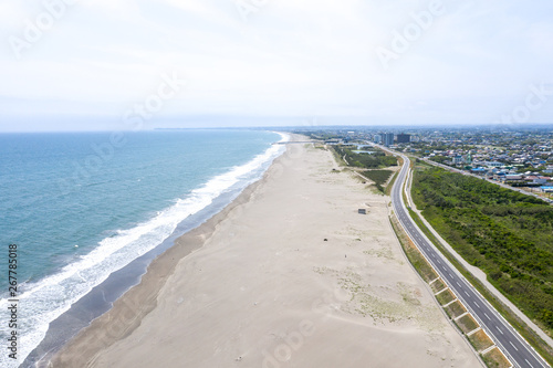 千葉県の九十九里浜と九十九里有料道路を俯瞰撮影