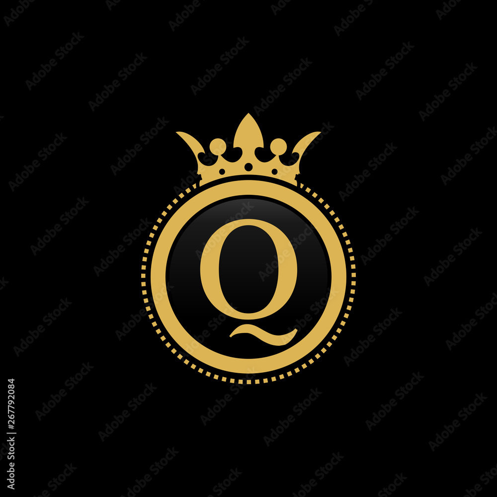 Naklejka premium Q initial royal crown luxury logo design