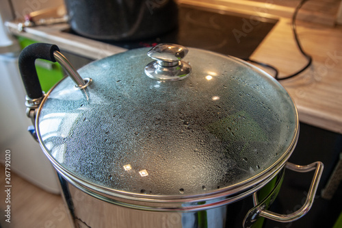 sweaty lid at home brewery, water droplets on the lid