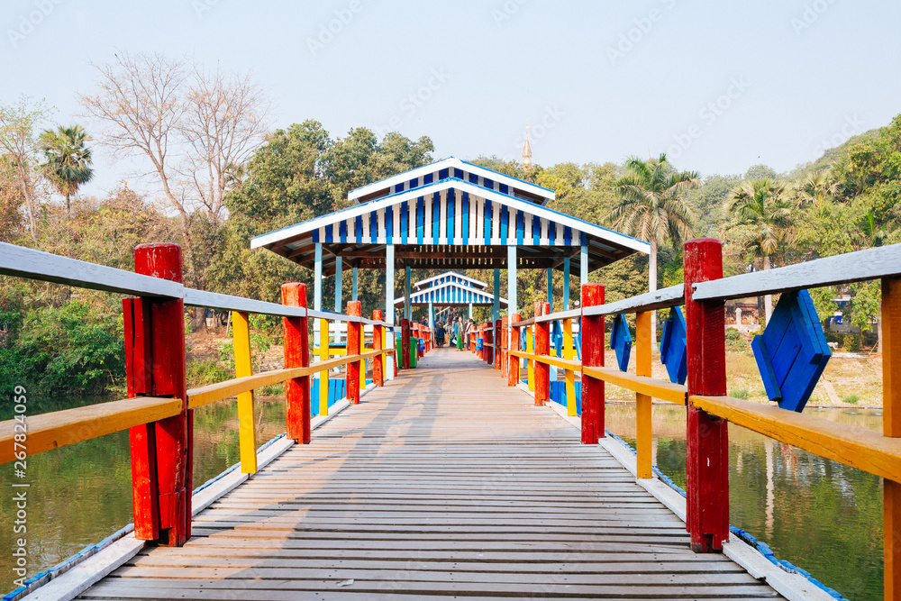 Ponte in Myanmar