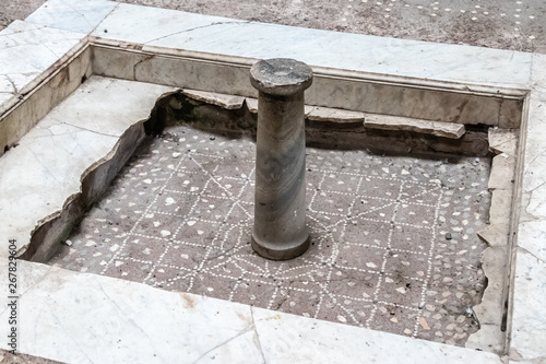 Obraz na plátně Herculaneum, Campania, Italy - April 21, 2019: The remains of Herculaneum after