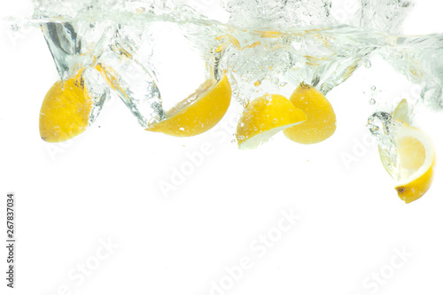 Cut lemon under the water