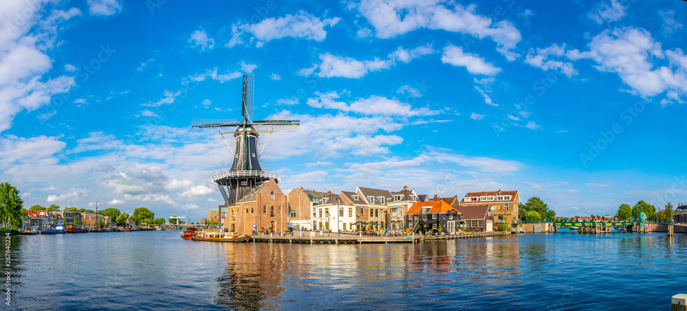 windmill de Adriaan in Haarlem, Netherlands - obrazy, fototapety, plakaty 