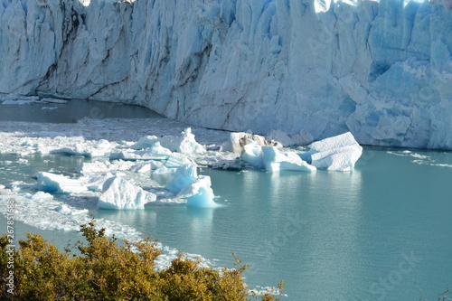 perito moreno photo