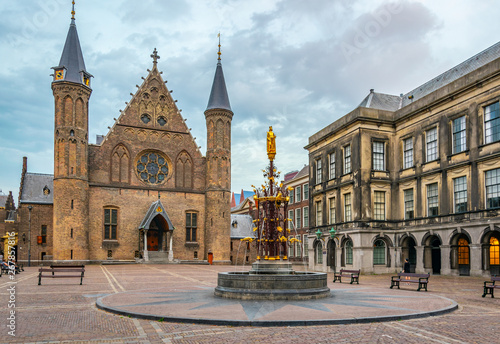 Fotografie Inner courtyard of the Binnenhof palace in the Hague, Netherlands