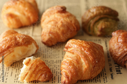 Wallpaper Mural 小さなたくさんのクロワッサンの集合 Torontodigital.ca