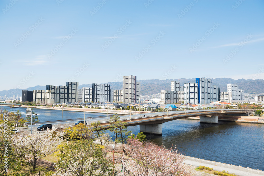 Naklejka premium 春の芦屋浜