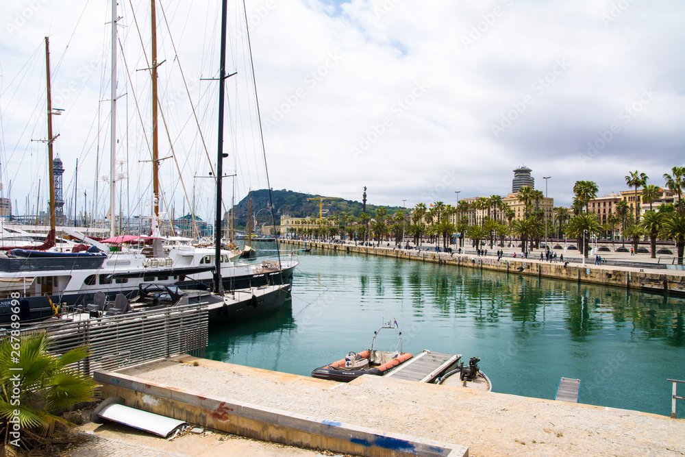 Fototapeta premium バルセロナの港