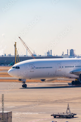 羽田空港 滑走路の飛行機