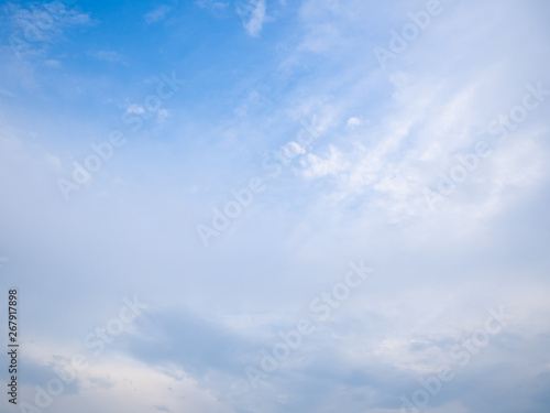 Fototapeta Naklejka Na Ścianę i Meble -  Blue sky and cloud with sunshine in the sunny day.