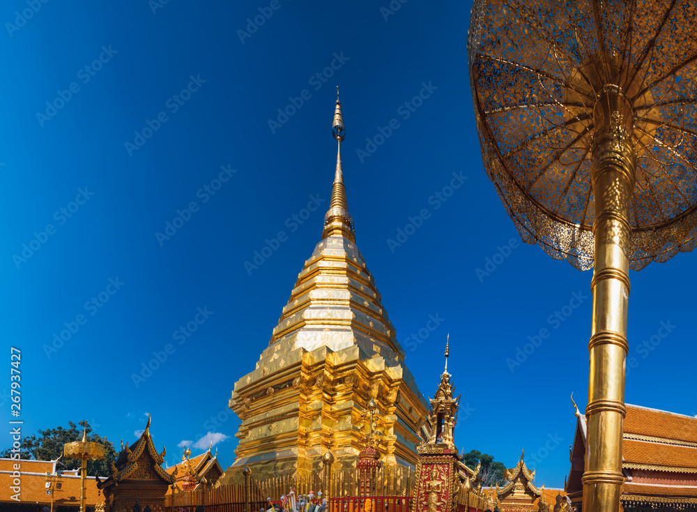 Fototapeta premium Golden mount at the Wat Phra That Doi Suthep, which is the major tourist destination in Chiang Mai, Thailand.