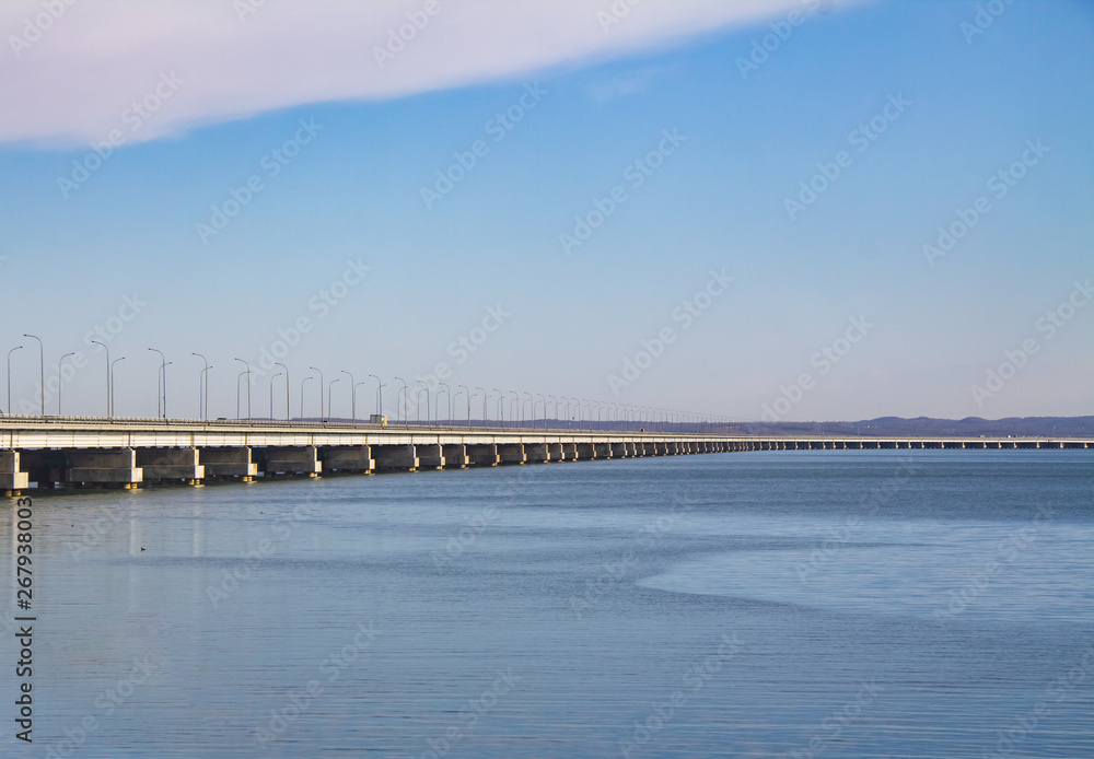Один из самых длинных мостов на Дальнем Востоке, через Амурский залив, Владивосток