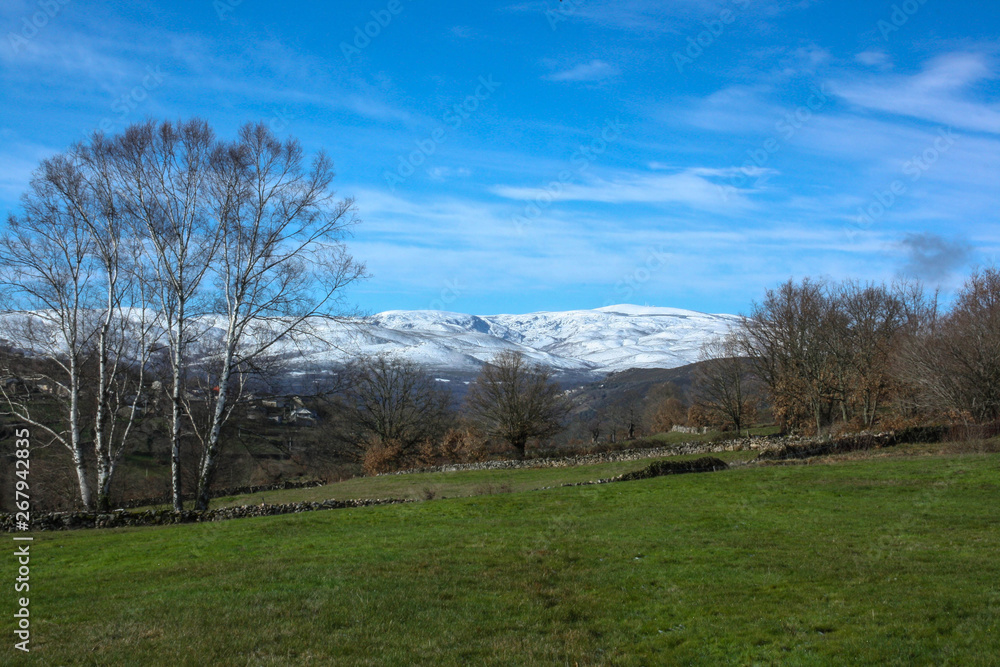 montañas nevadas pueblo montañas nevadas pueblo