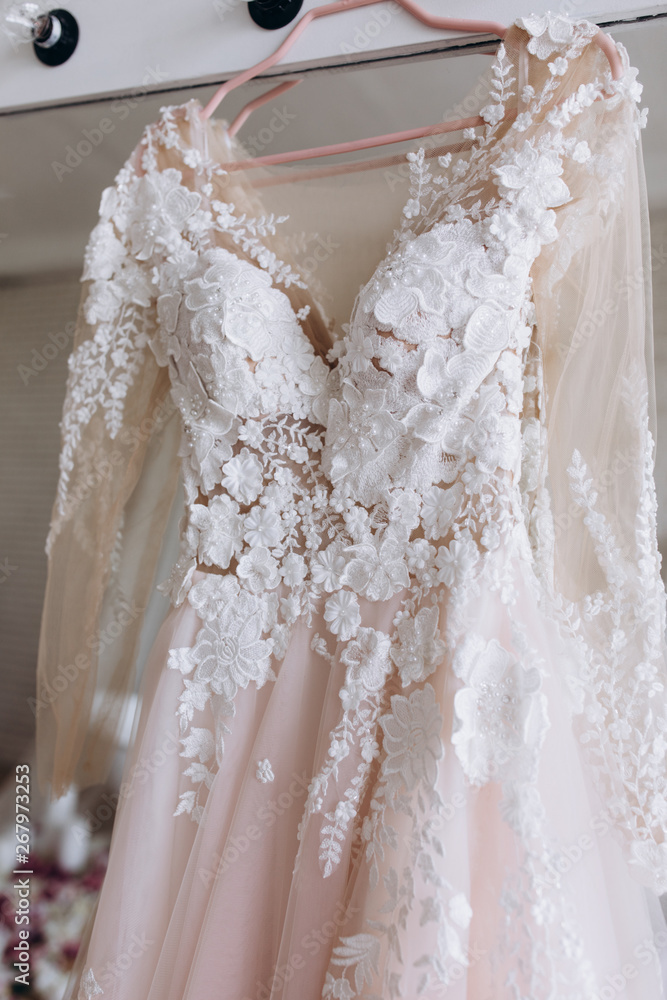 Cream bridesmaid dress. Wedding preparations. Cream bridesmaid dress. Wedding preparations.