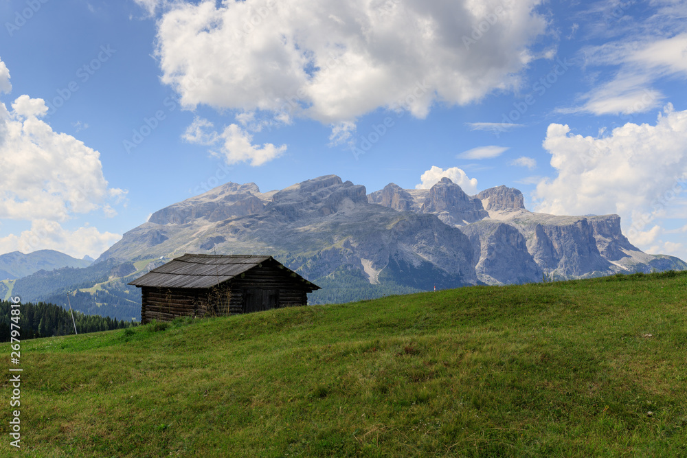 baita in val Badia, Dolomiti