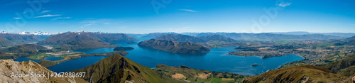 Fototapeta Naklejka Na Ścianę i Meble -  Beautiful panorama over lake wanaka