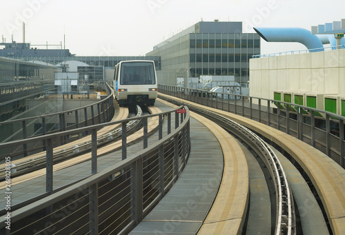 Train between Frankfurt airport terminals