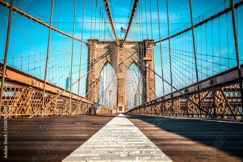 Fototapeta Naklejka Na Ścianę i Meble -  Empty Brooklyn Bridge promenade in New York City