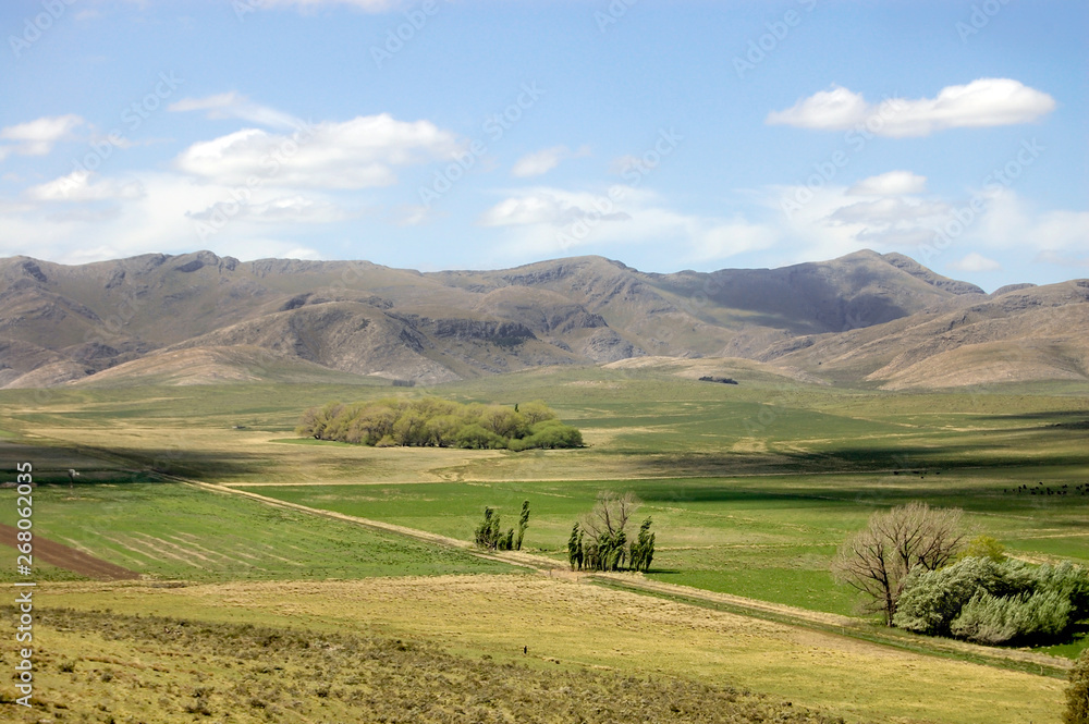  Landscape of mountains and plain