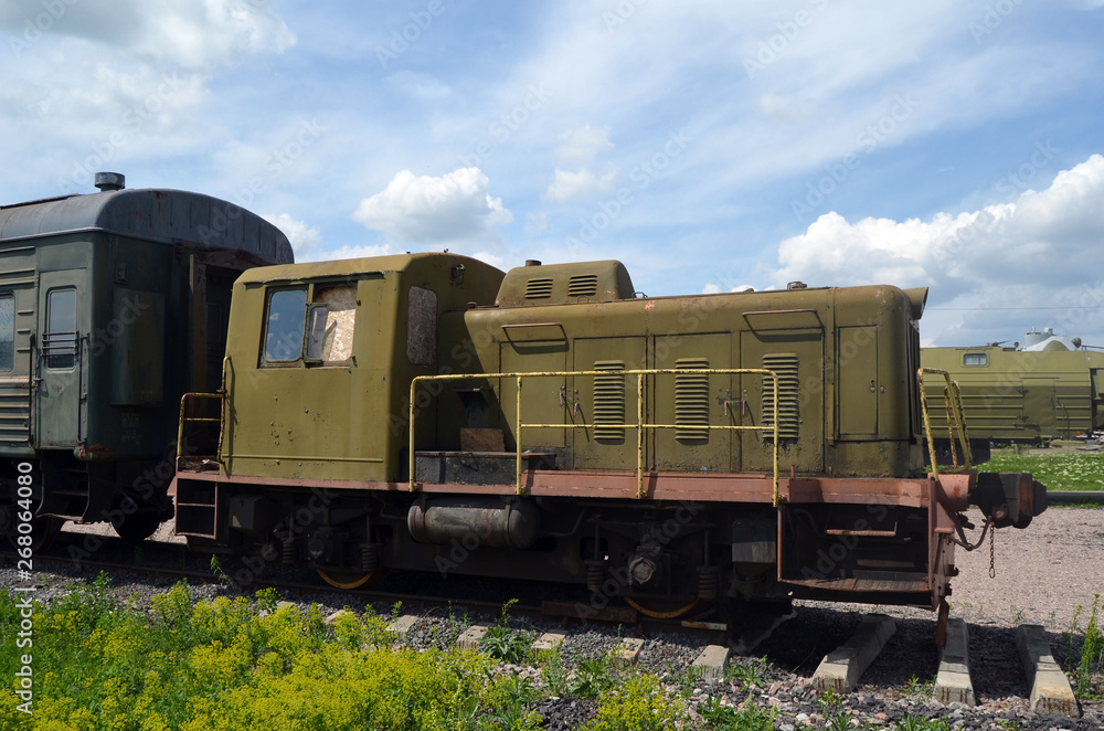 Wagons for solid-fuel rockets with climate control and support. The appearance of ordinary passenger cars and refrigerators. Soviet Wagons for solid-fuel rockets with climate control and support. The appearance of ordinary passenger cars and refrigerators. Soviet