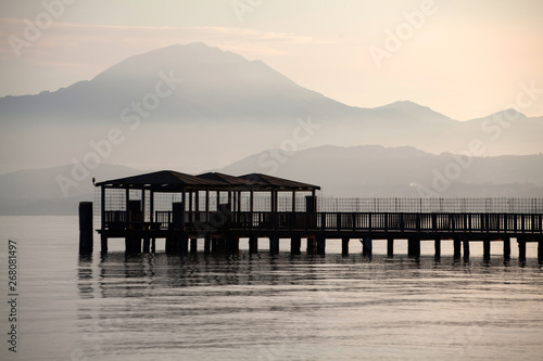 Fototapeta Naklejka Na Ścianę i Meble -  Garda Lake