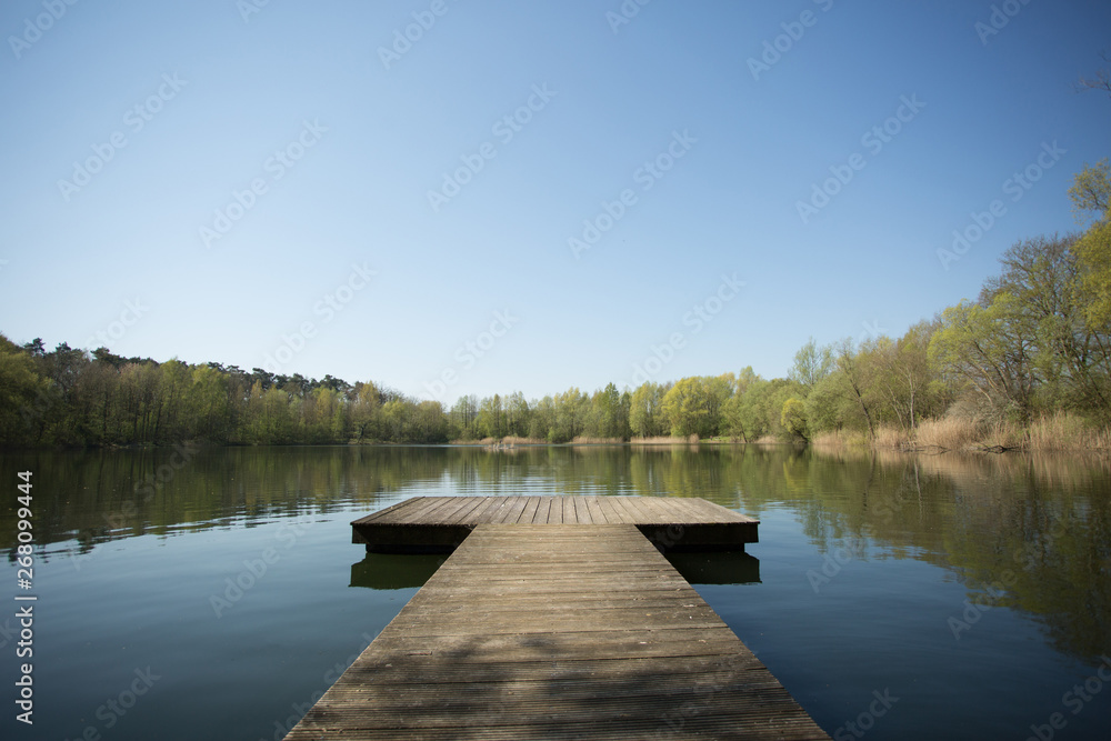 Fototapeta premium Steg im Wasser
