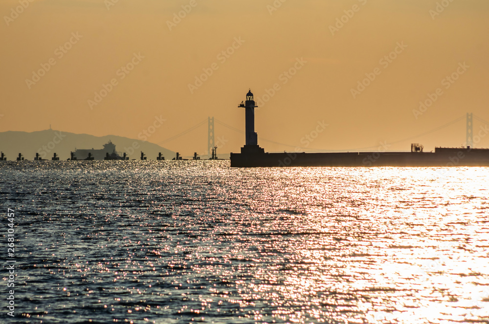 Fototapeta premium 大阪南港・夕焼けの大阪湾