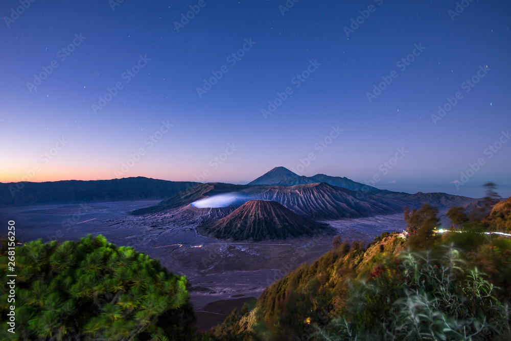 Obraz premium Mount Bromo volcano - Bromo Tengger Semeru National Park, East Java, Indonesia.