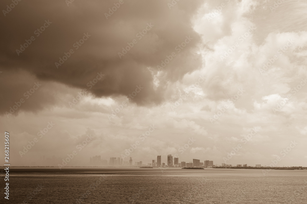 CITY RAIN OLD