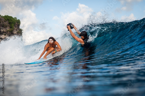 Shooting surf photo