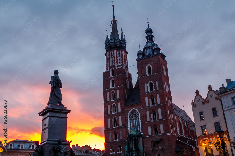 Fototapeta premium view of the main square of krakow and mariac church at spring