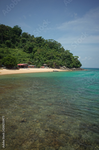 Fototapeta Naklejka Na Ścianę i Meble -  Pulau Tioman Island, a tropical beach paradise in Malaysia