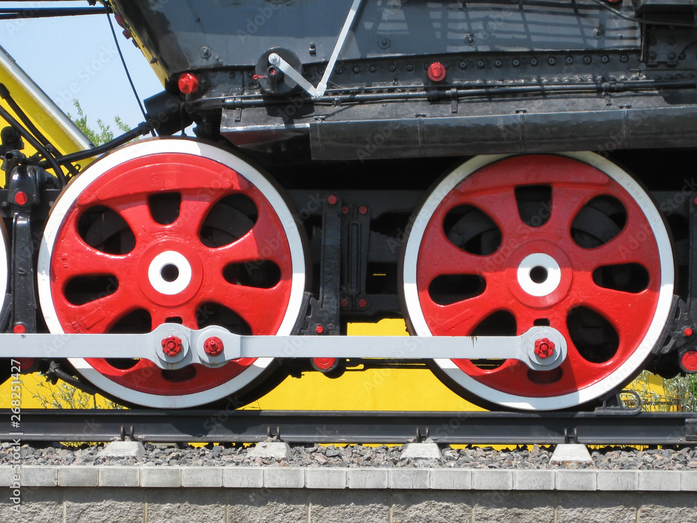 Naklejka premium Wheels of old fashioned retro train