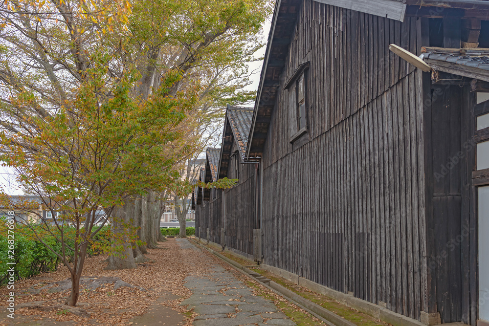 山居倉庫の秋景色