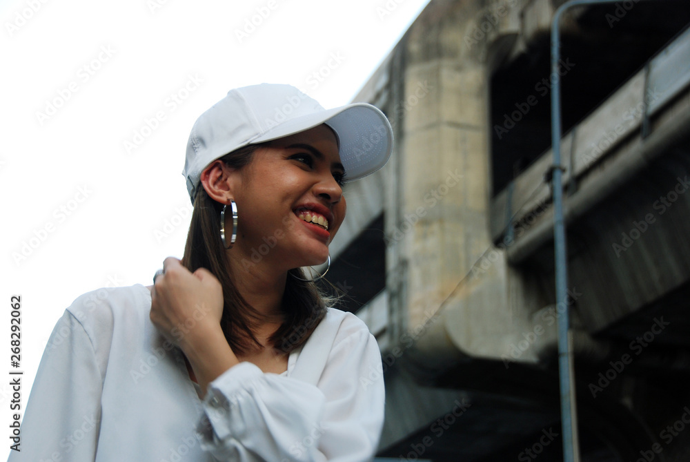 Beautiful Asia Woman smile portrait and traveling in the capital city. Beautiful Asia Woman smile portrait and traveling in the capital city.
