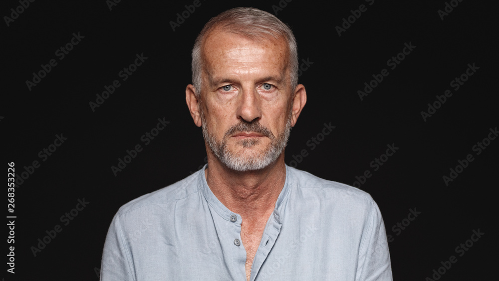 Obraz premium Portrait of a senior caucasian man