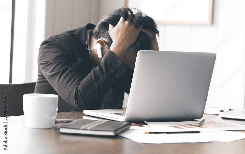 Businessmen who are stressed from work over time,Office Syndrome Businessmen who are stressed from work over time,Office Syndrome
