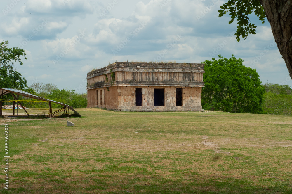 Small Maya building, in the archaeological area of Ek Balam, on the Yucatan peninsula